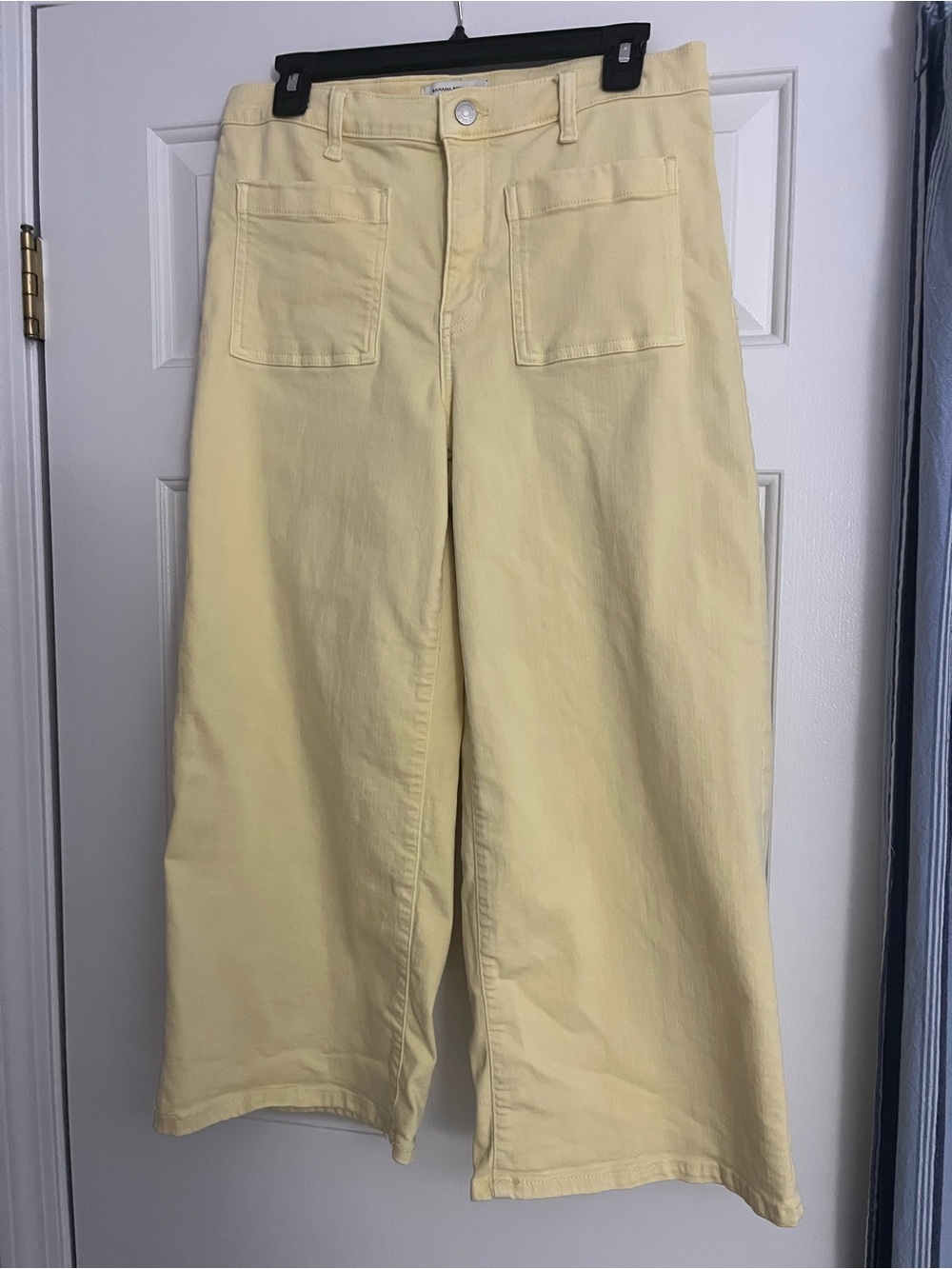 Banana Republic Wide-Leg High-Rise Cropped Pants in Pale Yellow